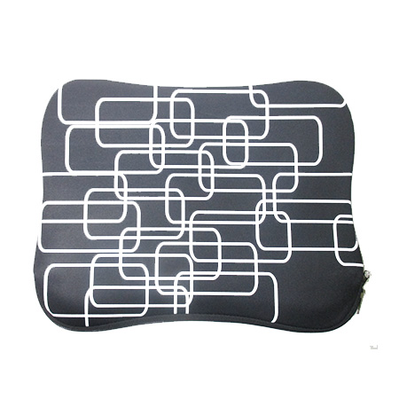 FUNDA SKILL P/LAPTOP 14"" SLEEVE FUNKY SQUARES BLACK (LS3310-BK)